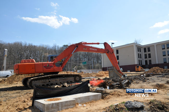Construction and renovations are underway at a Hampton Inn in North Stafford. [Photo: Mary Davidson / Potomac Local News]