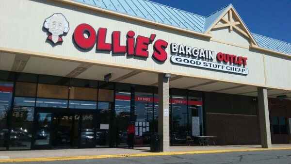 Value-oriented retailer, Ollie's, coming to Manaport Plaza