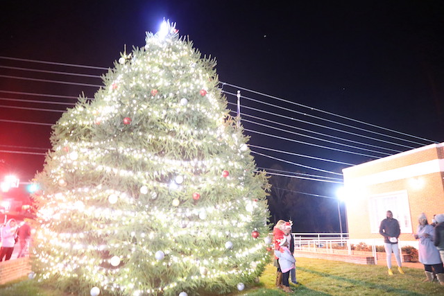 Herndon Va Christmas Tree Lighting 2022 Stafford Rings In Holidays With Christmas Tree Lighting